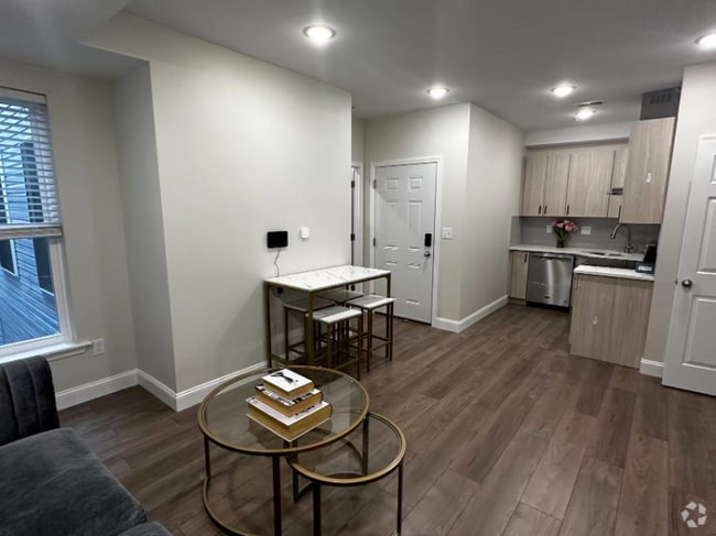 Building Photo - 42 N 40th St Rental