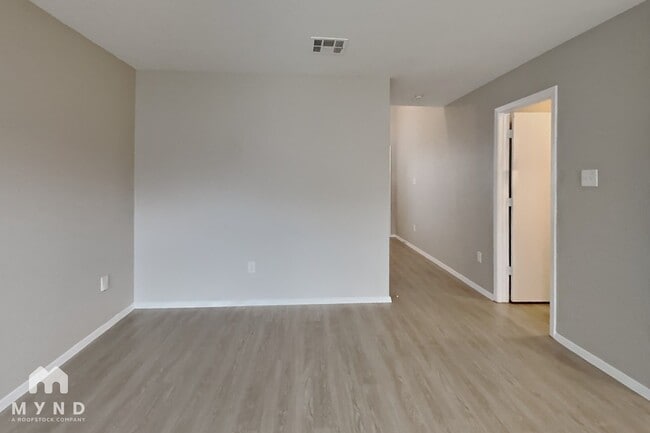 Photo - 9539 Apple Ridge Ln