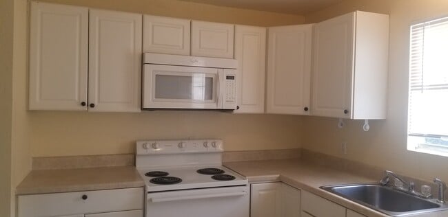 Photo - 6305 Skylark Ln