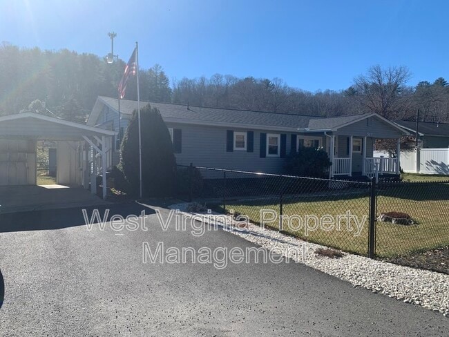 Photo - 563 Glenview Rd