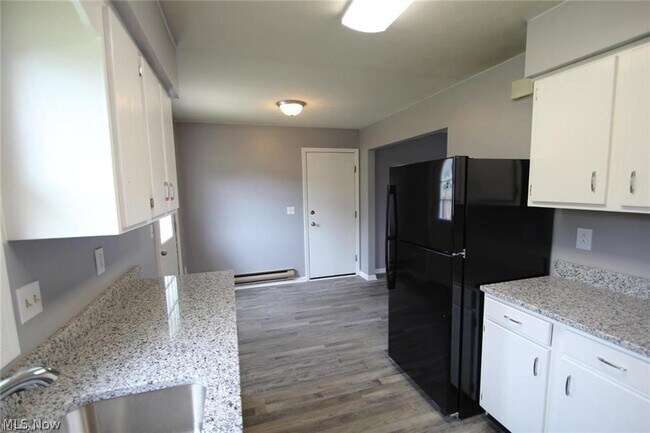 Photo - 300 Northland Dr