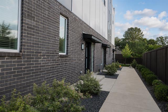 Building Photo - 7207 Mohawk Dr