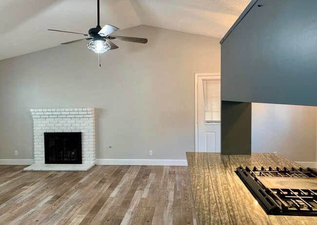 Photo - 1403 E Sunnyview Ave