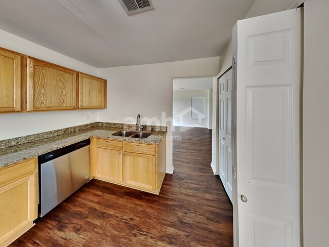 Photo - 5526 N Gibraltar St