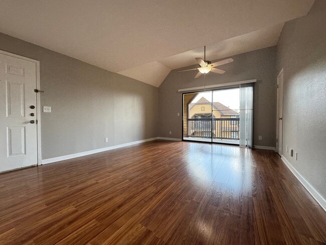 Photo - Altamonte Springs Top Floor Condo ~ Gated Waterfront Community ~ Must See! Unit 303