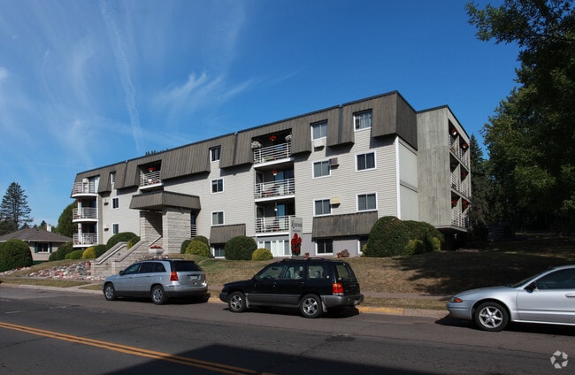 Lesterwood Apartments