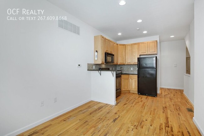 3 Bed University City Apartment - 3 Bed University City Apartment Unit Lower Level