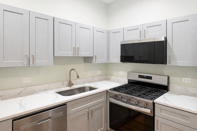 Building Photo - 5032 S Princeton Ave Unit 1