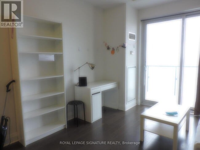 Photo - 65 St Mary St Unit 3704