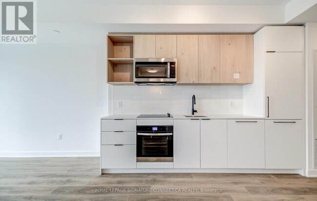 Photo - 1185 Dupont St Unité 410