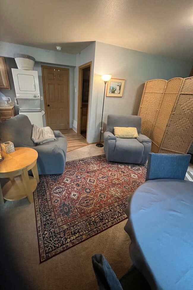 Building Photo - 1345 E Brant Cir Unit Studio apartment