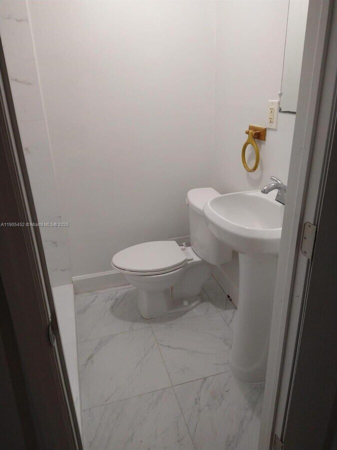 Photo - 1831 Rodman St Unidad 1-4