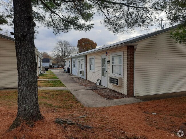 Building Photo - Lynchburg 12 Apartments