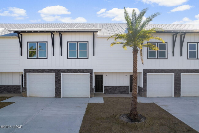 Building Photo - 6977 Patronis Dr Rental