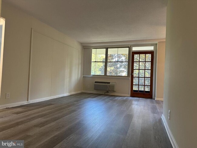 Photo - 2030 N Adams St Unit 802