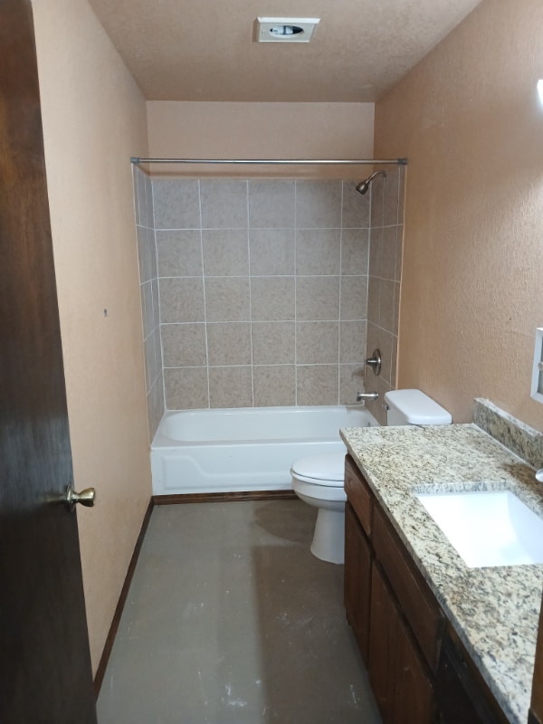 Photo - 902 Cynthia St Unidad 38