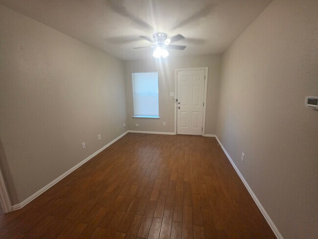 Room in Duplex on Arbor Ave