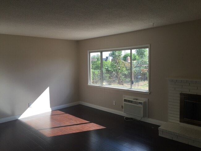 Photo - 3BD/2BA HOUSE - 848 E.YALE St.