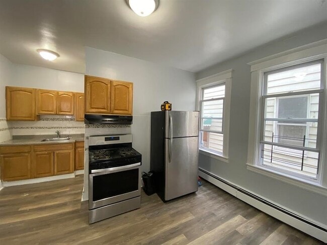 Photo - 126 W 19th St
