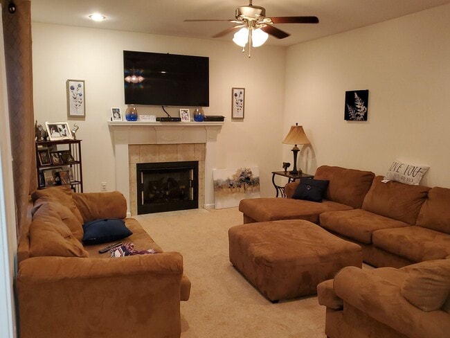 Photo - Tranquil Expanse : 4BR | 2.5 BA , House in Moncks Corner