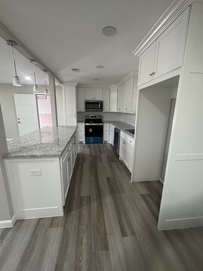 Photo - 111 Minnie Dr