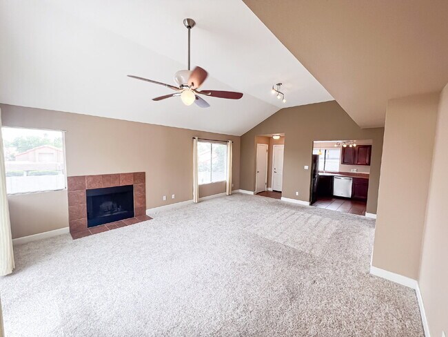 10115 E Mountain View Rd
