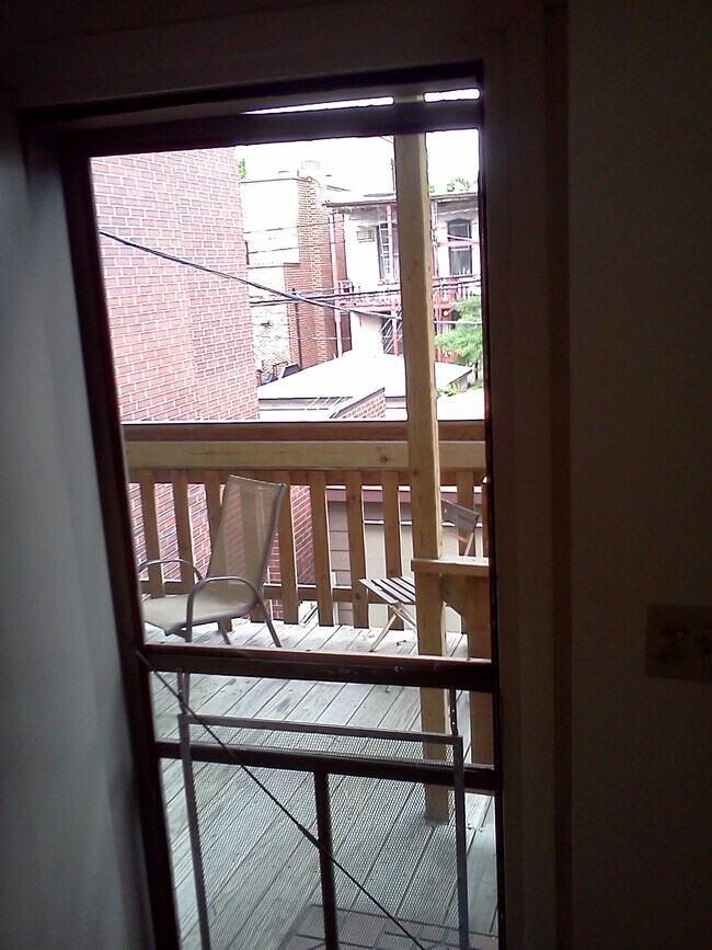 Photo - 2040 N Halsted St Unidad 2