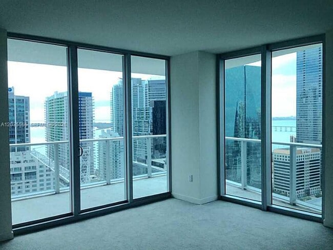 Photo - 1100 S Miami Ave Unidad 4001