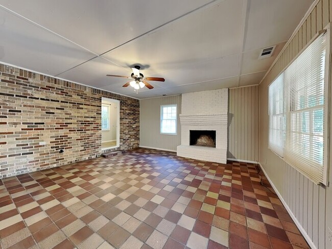 Photo - 4253 Telida Trail