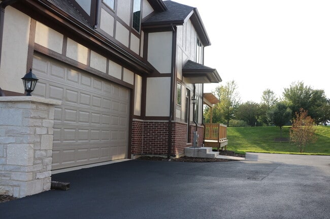 Building Photo - 12724 Wild Rye Ct