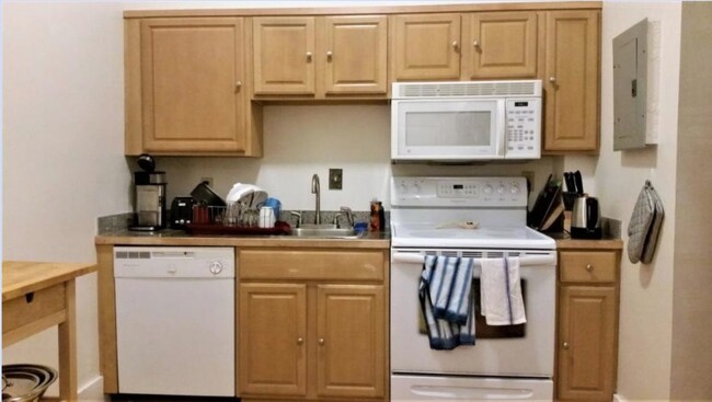 Photo - 15 Aberdeen St Condo Unit 2