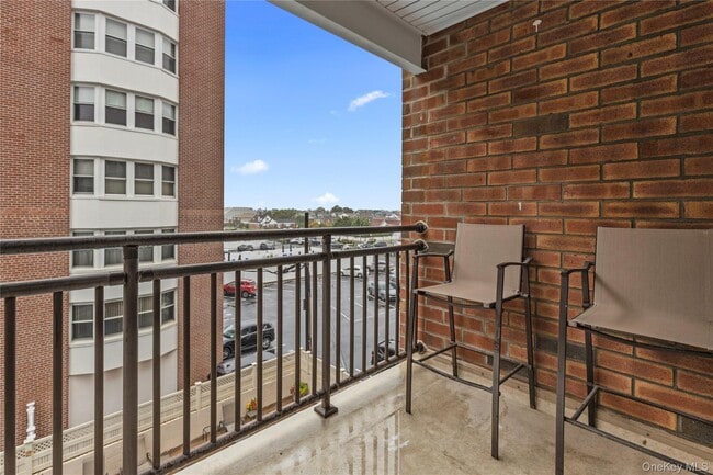 Photo - 740 E Broadway Unit 3E