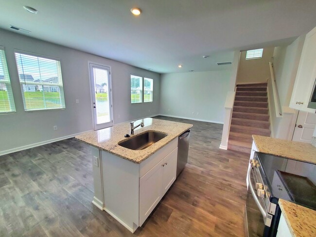 Photo - 174 Cypress Holw Dr