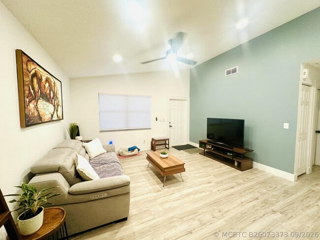 8715 Sol Terrace