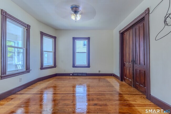 Photo - 29 8th St Unit 1