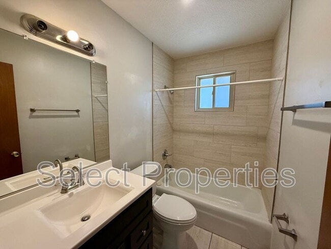 Photo - 819 W Matthews Ave Unit 4