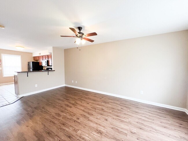 Photo - 2 Bedroom 1.5 Bathroom Townhome!!!