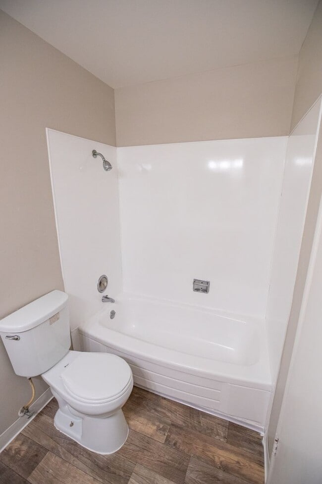 Photo - Ventura Gardens Apartments