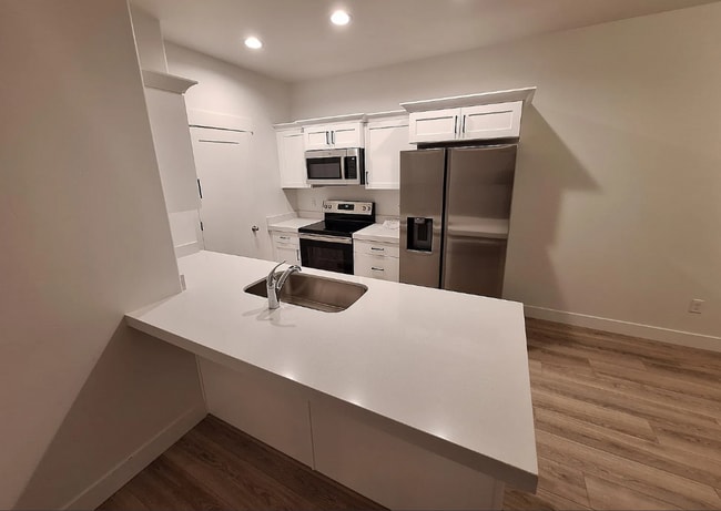 Photo - 4 bedroom/2.5 bathroom Townhome in Eagle M...