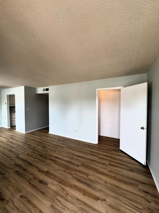 Photo - Move-In Special!!! Unit C