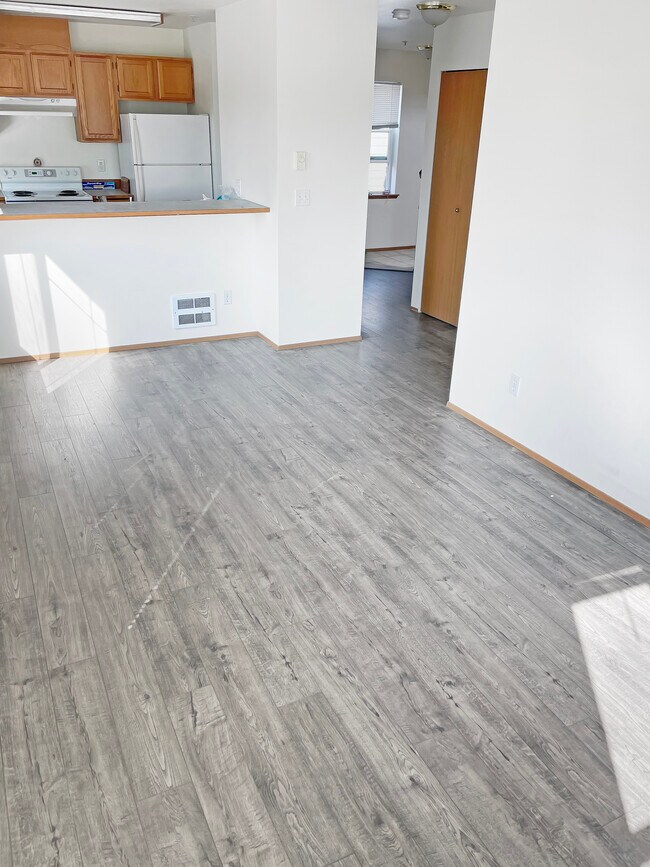 Living Area - 936 N 85th St