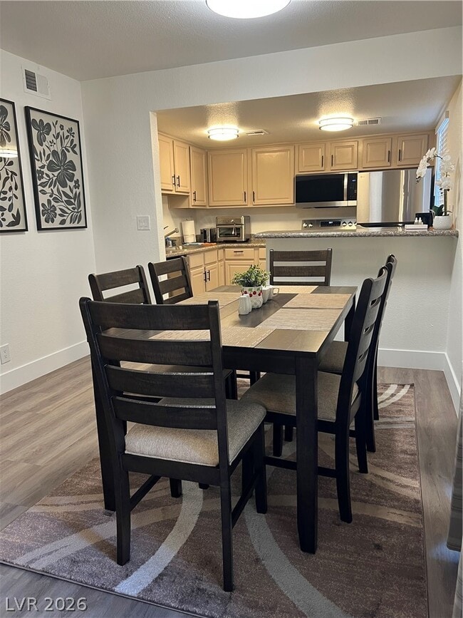 Photo - 5404 River Glen Dr Unit 353