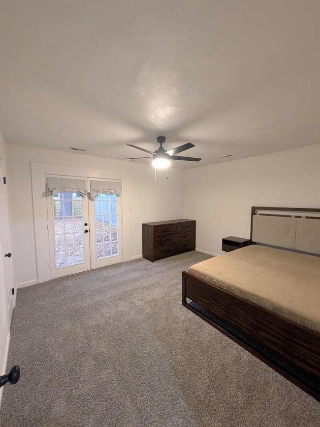 Photo - 5626 Carisbrooke Ln