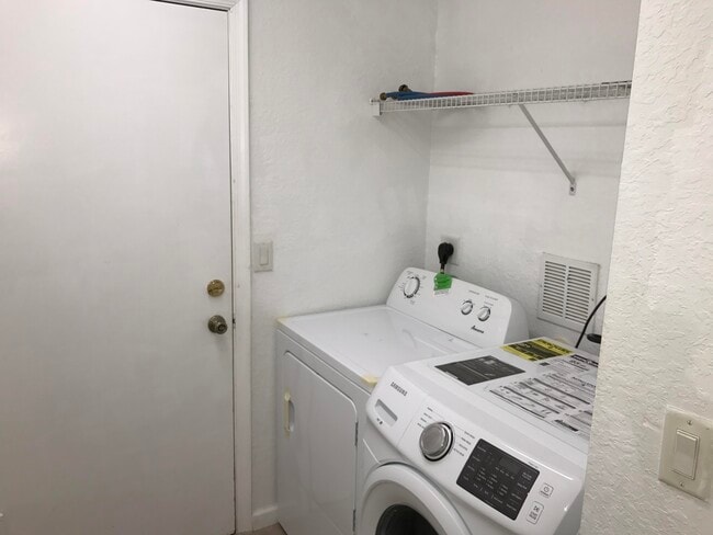 Photo - 6109 Reynolds St