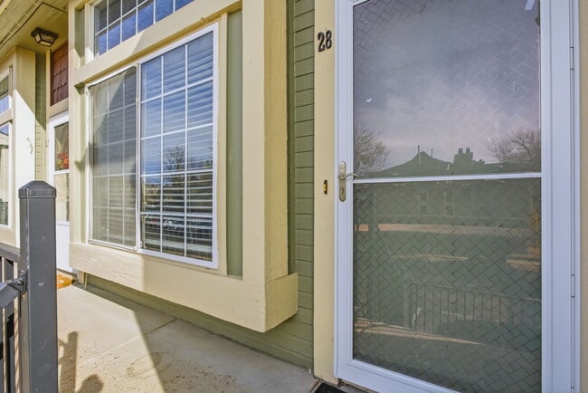 Photo - 1885 S Quebec Way