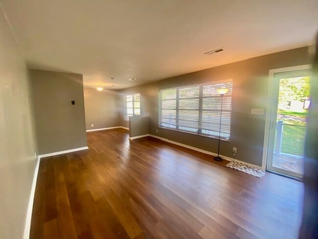 Photo - Knoxville 37914 - Updated 3 bedroom, 2 bat...