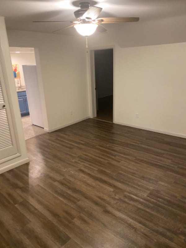 Photo - 902 Townline Rd