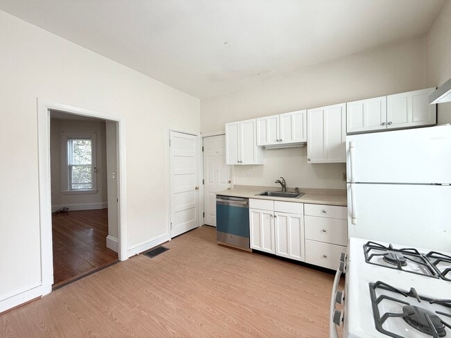 Photo - 60 Park St Unit 60 Park St.  3