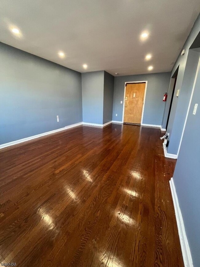 Photo - 565 Grove St Unit B12