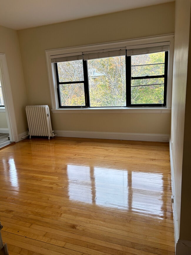 Photo - 1476 Beacon St Unit 3